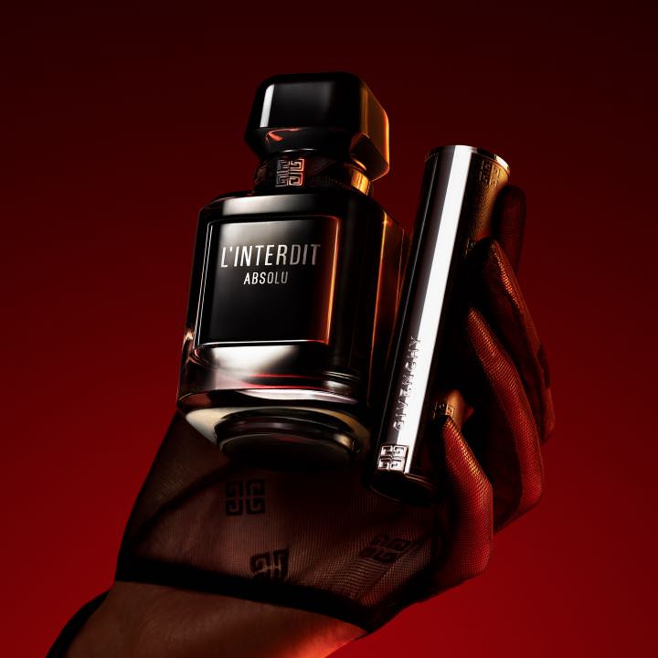 Nuevo dúo atrevido L'Interdit Absolu Eau de Parfum Intense y Le Rouge Interdit Satin