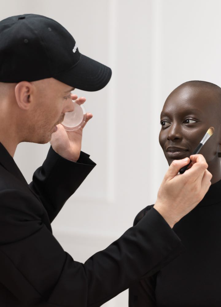 Conseils de maquillage par Thom Walker